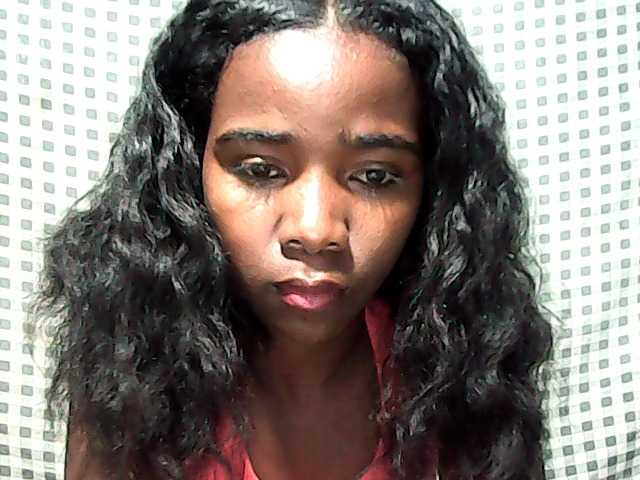 LandiQueen12 live cam on BongaCams