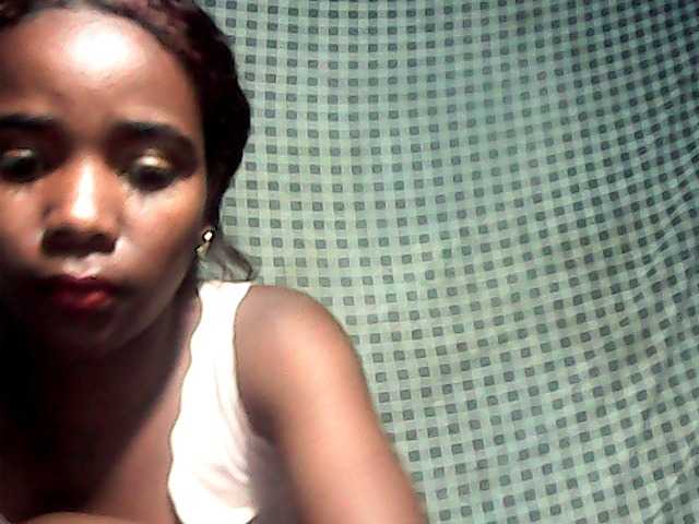 LandiQueen12 live cam preview