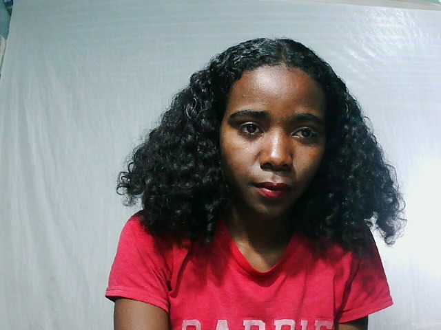 LandiQueen12 live cam on BongaCams