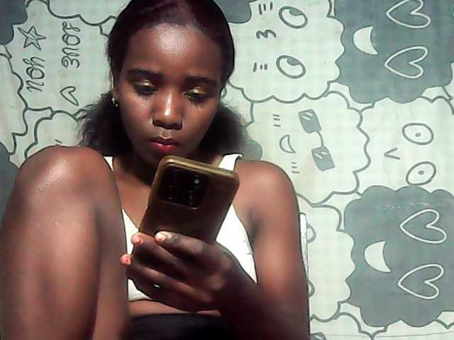 LandiQueen12