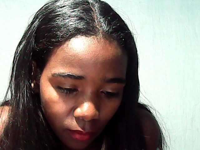 LandiQueen12 live cam on BongaCams