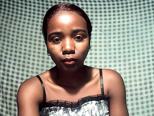 LandiQueen12 live cam on BongaCams