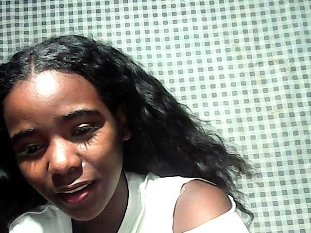 LandiQueen12 live cam on BongaCams