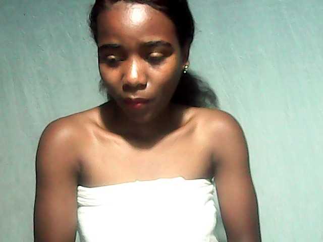 LandiQueen12 live cam on BongaCams