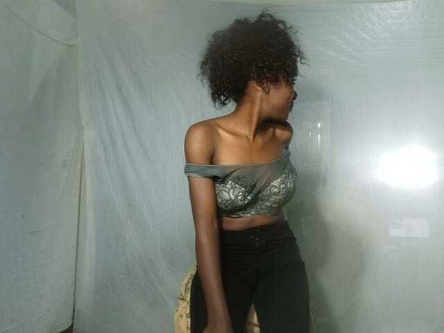 LandiQueen12