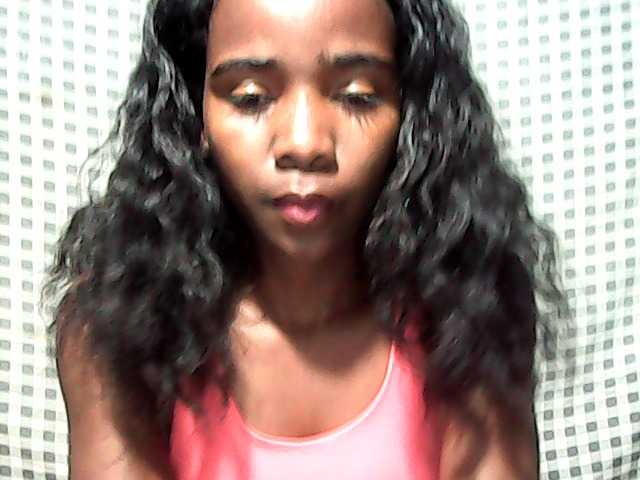 LandiQueen12 live cam on BongaCams