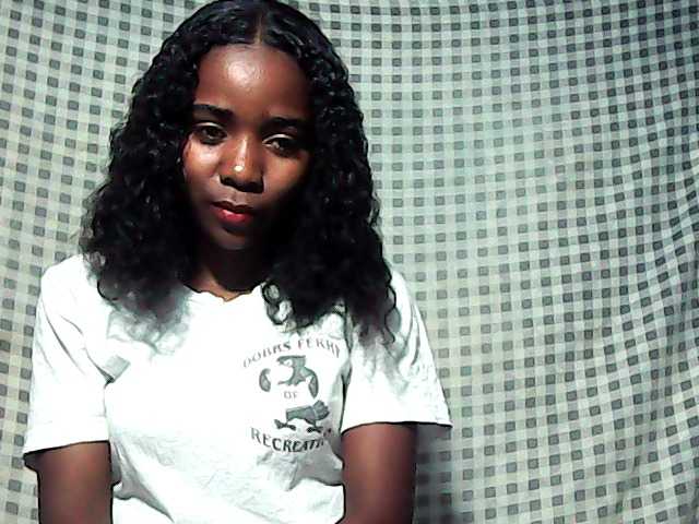 LandiQueen12 live cam on BongaCams