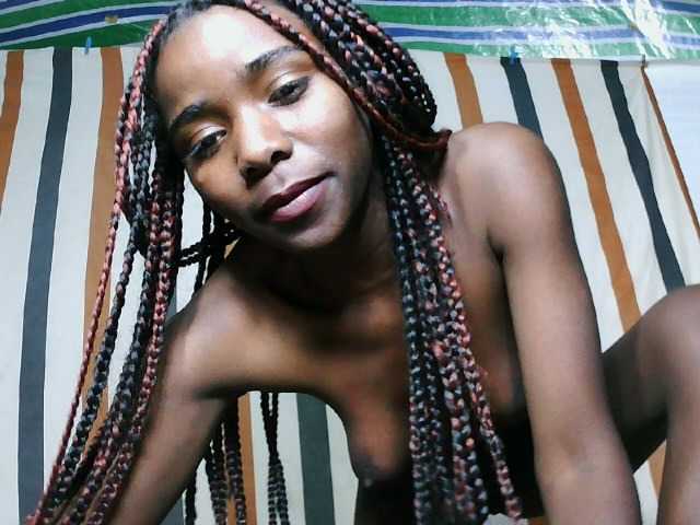 LandiQueen12