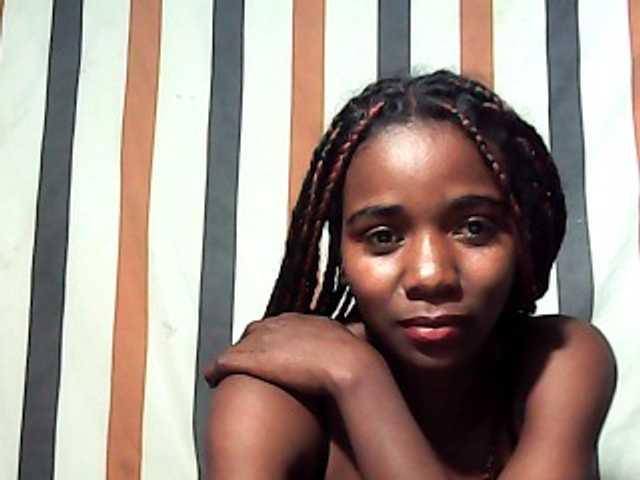 LandiQueen12
