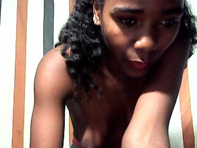 LandiQueen12