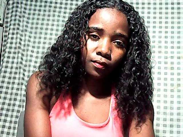 LandiQueen12 webcam bongacams model stream image