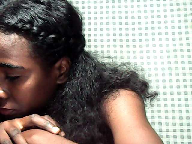 LandiQueen12 live cam on BongaCams