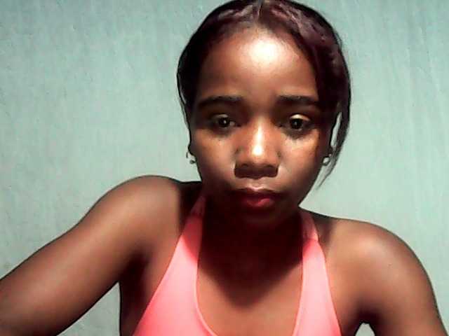 LandiQueen12 live cam on BongaCams