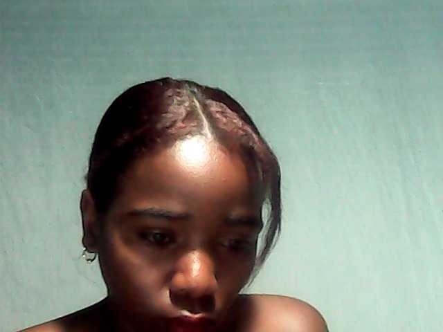 LandiQueen12 live cam on BongaCams