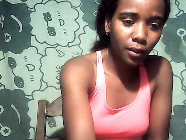 LandiQueen12 live cam on BongaCams