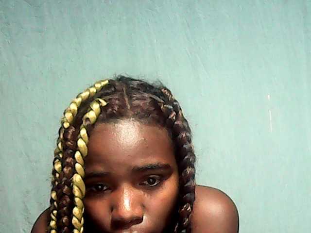 LandiQueen12