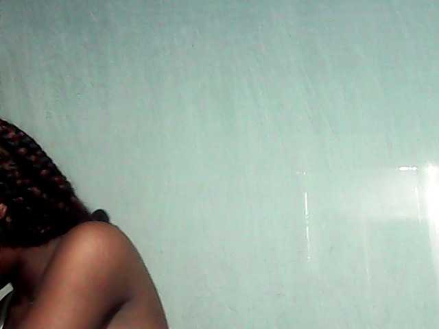 LandiQueen12