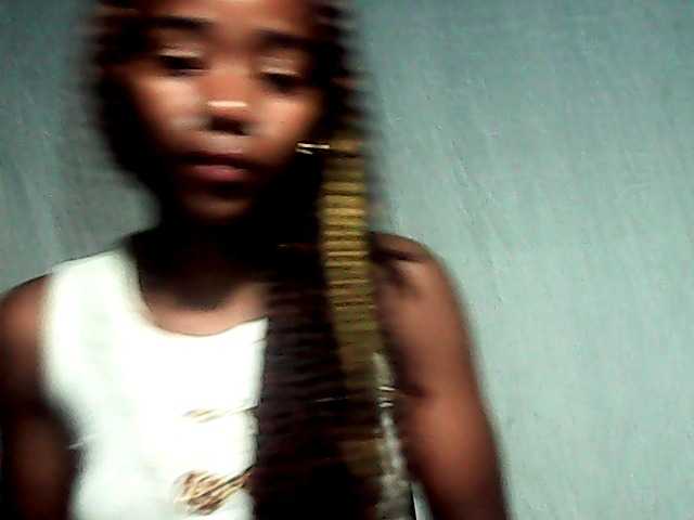 LandiQueen12 live cam on BongaCams