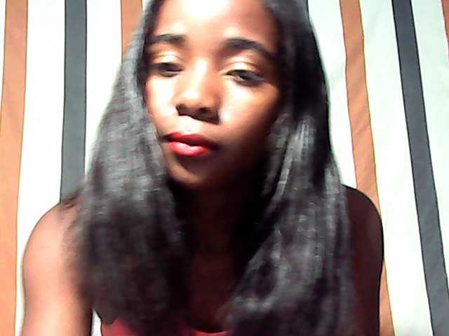 LandiQueen12 live cam on BongaCams