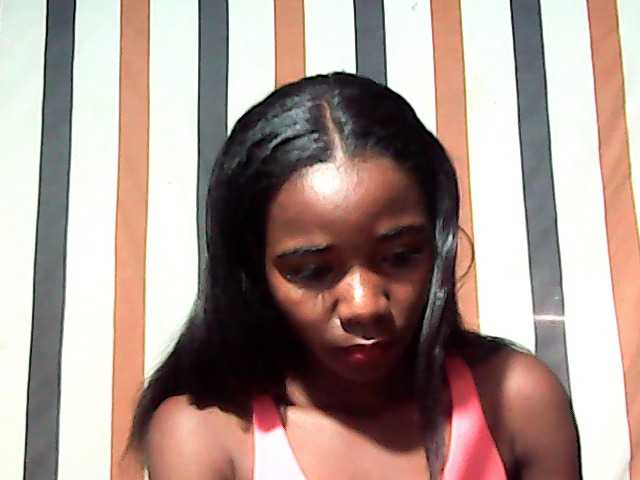 LandiQueen12 live cam on BongaCams