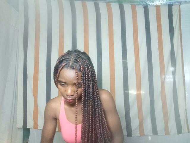 LandiQueen12