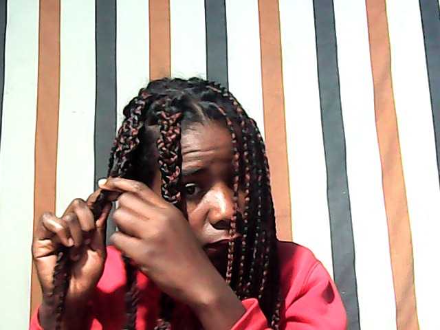 LandiQueen12 live cam on BongaCams