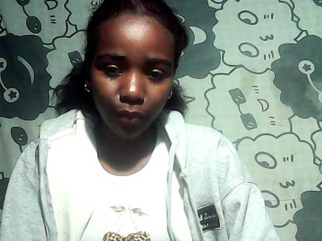 LandiQueen12 live cam preview