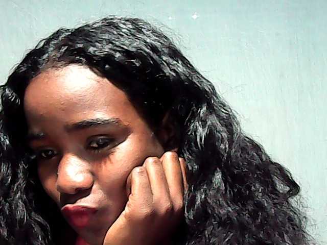 LandiQueen12 live cam on BongaCams