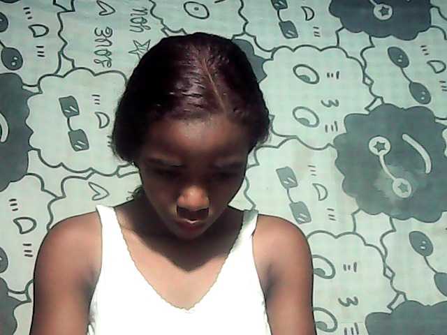 LandiQueen12 live cam on BongaCams