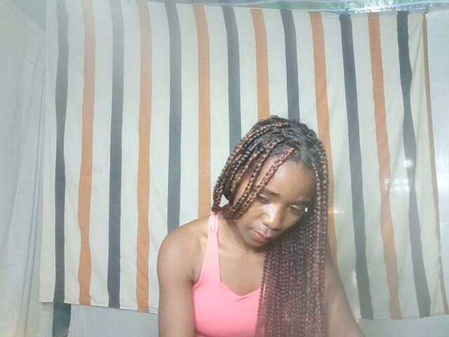 LandiQueen12