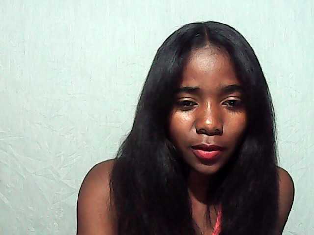 LandiQueen12 live cam on BongaCams
