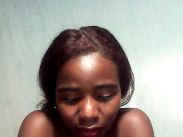 LandiQueen12 live cam on BongaCams