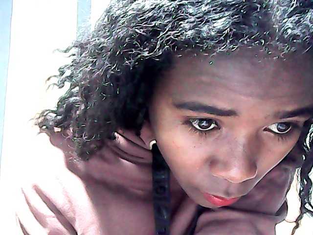LandiQueen12
