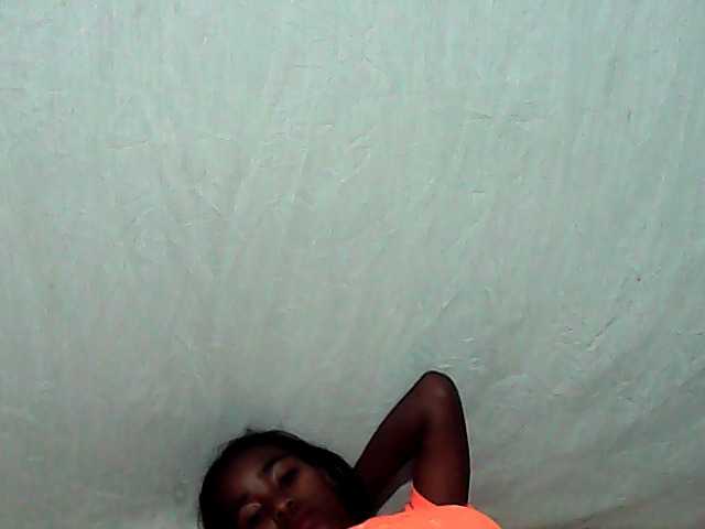 LandiQueen12 live cam on BongaCams