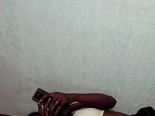 LandiQueen12 live cam on BongaCams