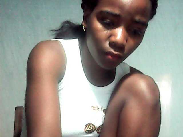 LandiQueen12 live cam on BongaCams