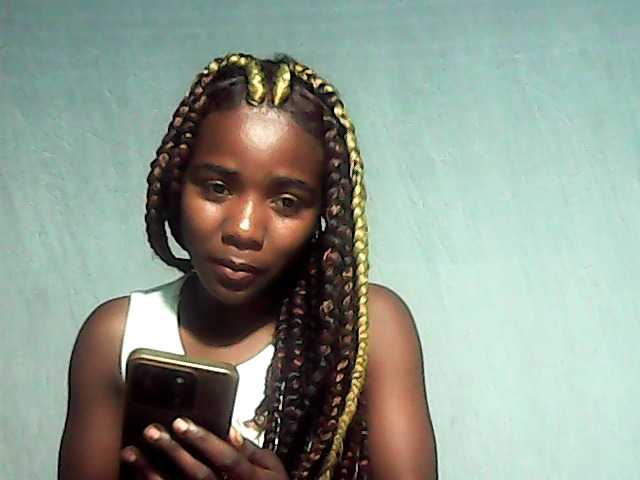 LandiQueen12