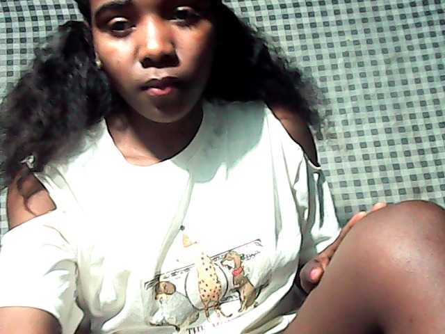 LandiQueen12 live cam on BongaCams