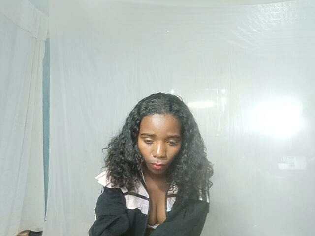 LandiQueen12