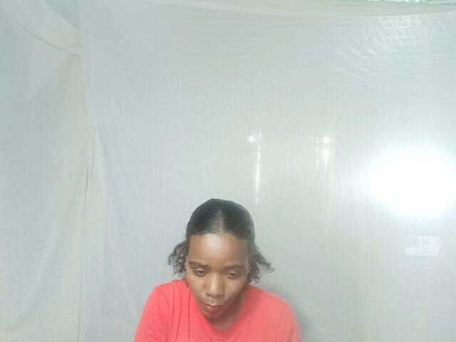 LandiQueen12 live cam on BongaCams