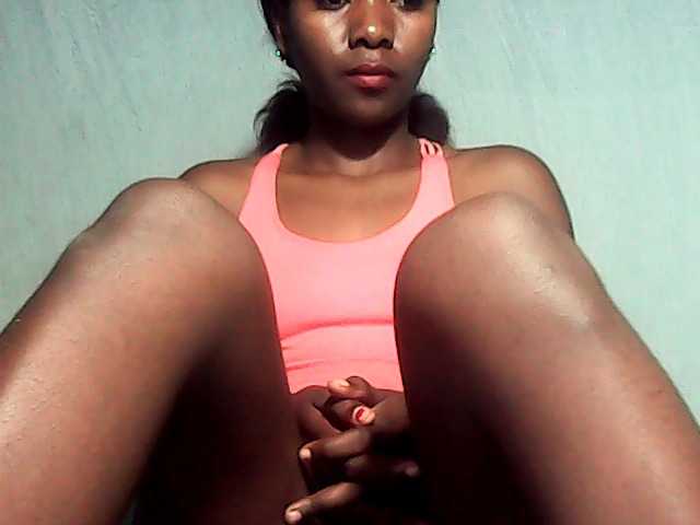 LandiQueen12 live cam on BongaCams