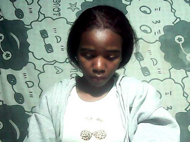 LandiQueen12 live cam on BongaCams