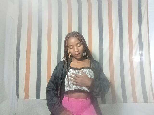 LandiQueen12