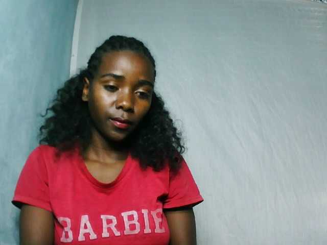 LandiQueen12 live cam on BongaCams