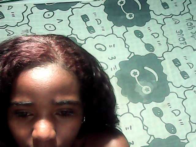 LandiQueen12 live cam preview