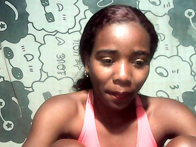 LandiQueen12 live cam preview