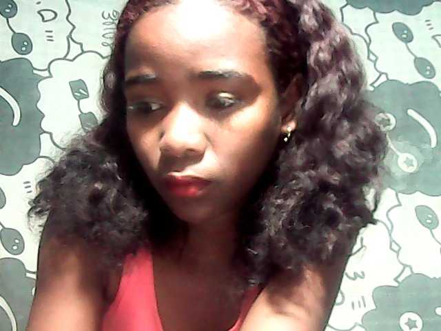 LandiQueen12 live cam on BongaCams