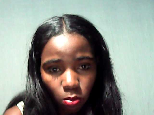 LandiQueen12 live cam on BongaCams