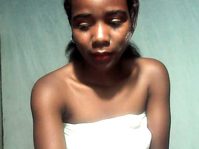 LandiQueen12 live cam on BongaCams