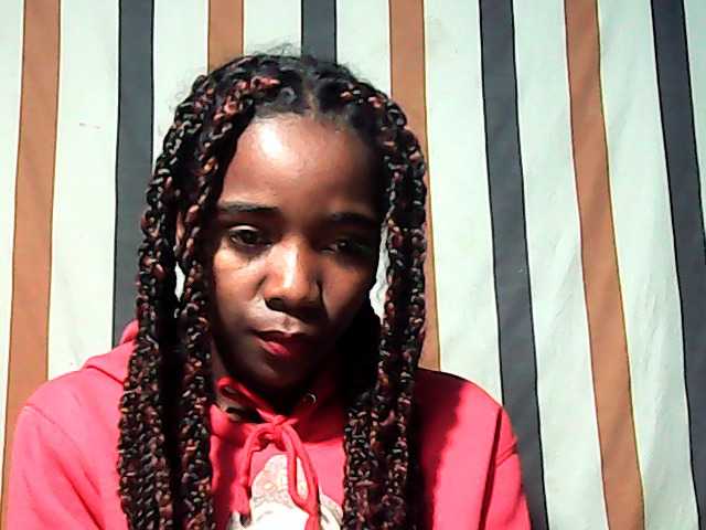 LandiQueen12 live cam on BongaCams